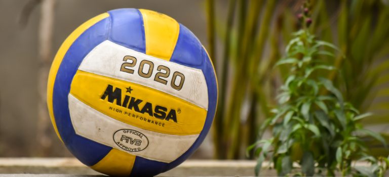 Motivierte Volleyballer unterliegen Seriensieger Motivierte Volleyballer unterliegen Seriensieger