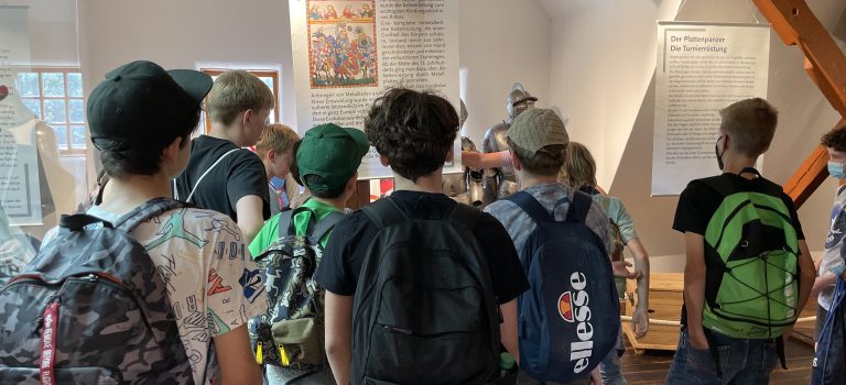 Wie leb­ten die Men­schen auf einer Burg? Unter­richts­gang für unse­re Klas­sen&nbsp;6