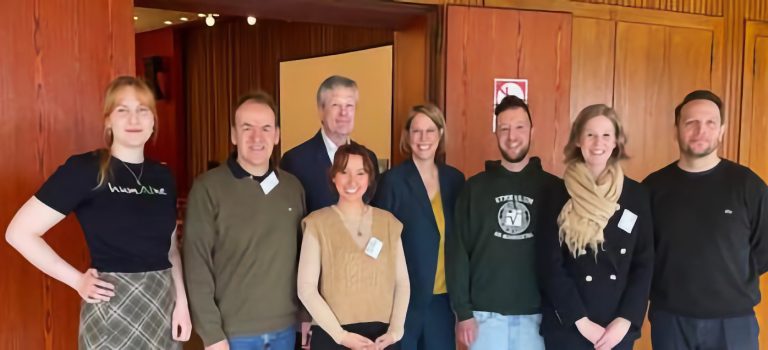 Speed-Dating mit der Zukunft: 60 Pro­fis bera­ten unse­re Q1 in der Stadt­hal­le Erkrath