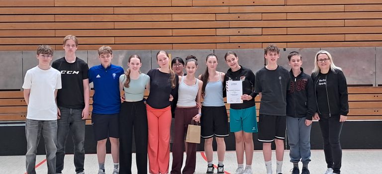 Unter Deutschlands Besten: Gymnasium Hochdahl erreicht Platz 7 beim Floorball-Bundesfinale in Berlin Unter Deutschlands Besten: Gymnasium Hochdahl erreicht Platz 7 beim Floorball-Bundesfinale in Berlin